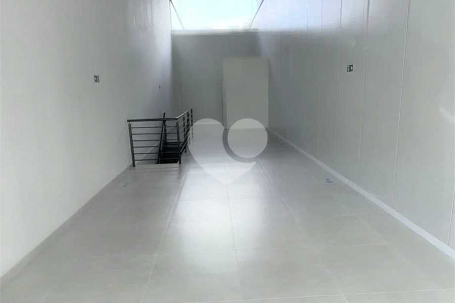 Salão Comercial para Locação – Vila Rezende