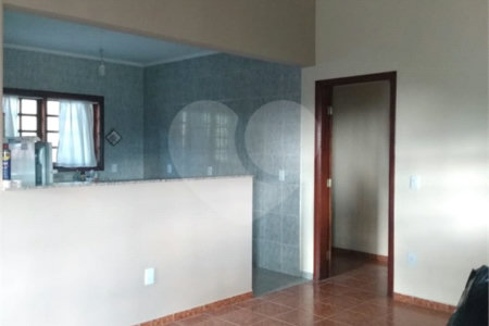 Casa à venda com 3 quartos, sendo 1 suíte, no condomínio Marf Ii, Bom Jesus dos Perdões - SP