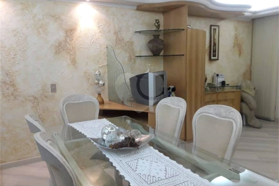 Sobrado à venda com 6 quartos, sendo 2 suítes, em Horto Florestal, São Paulo, SP