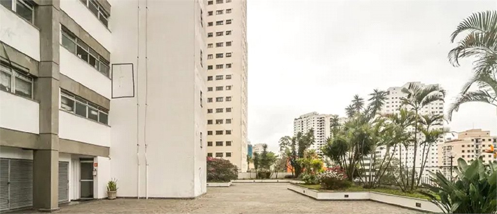 Apartamento à venda com 3 quartos, sendo 1 suíte, em Vila Andrade, São Paulo, SP