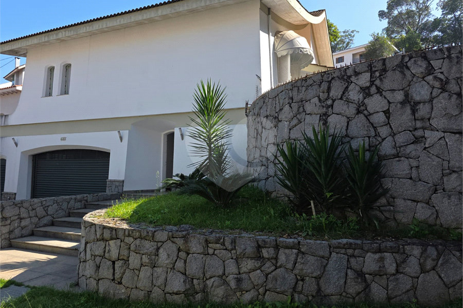 Sobrado à venda com 3 suítes em Jardim França, São Paulo, SP