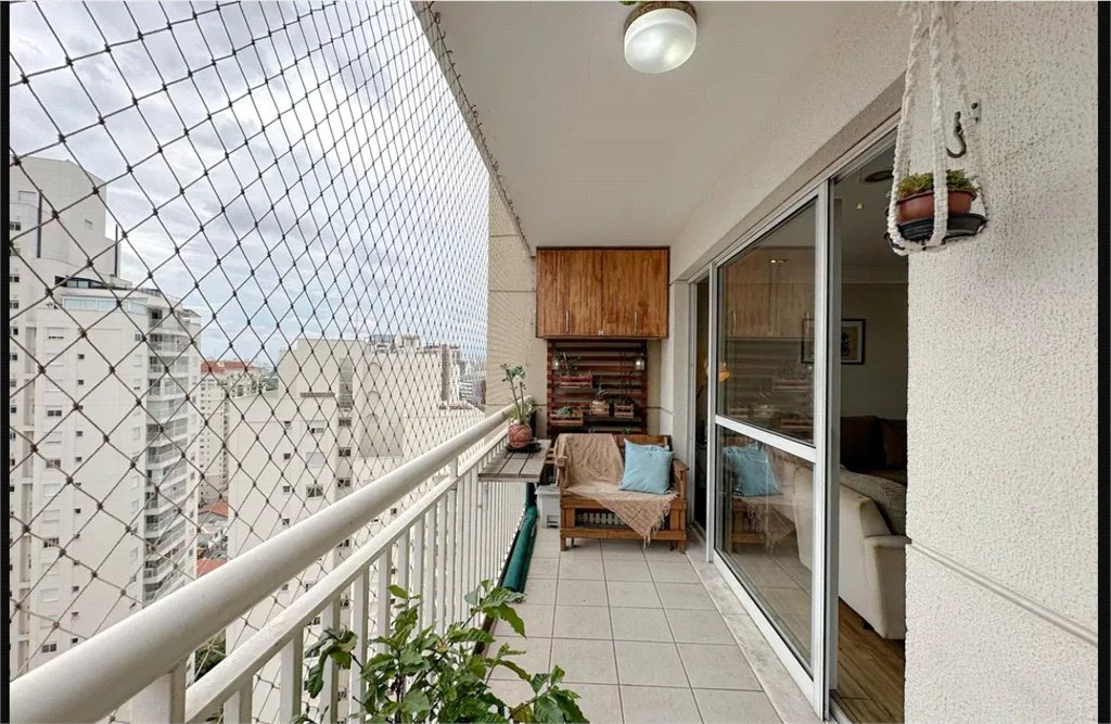 Apartamento à venda com 2 quartos, sendo 1 suíte, em Água Branca, São Paulo, SP