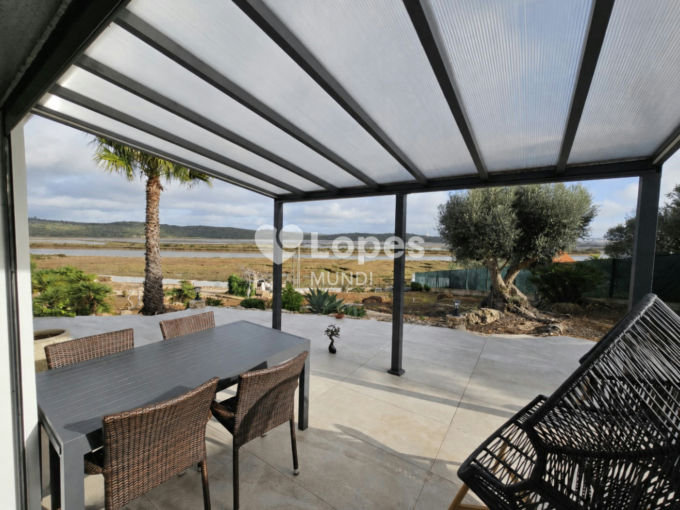 Casa com 3 quartos à venda no Algarve, Portugal – Piscina e terreno de 12.000 m²