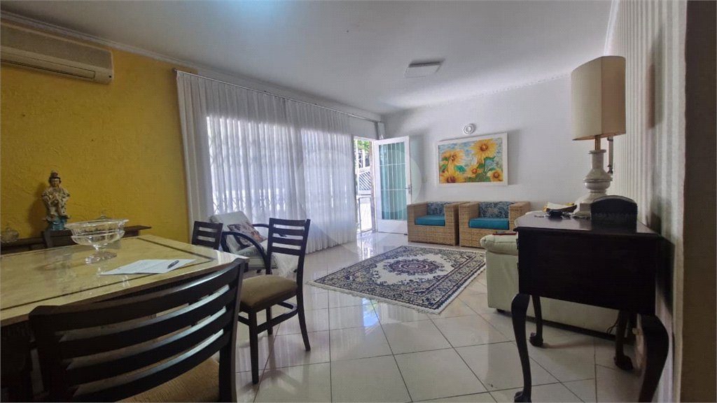 Casa térrea 280m² de terreno 3 dorms 1 suíte