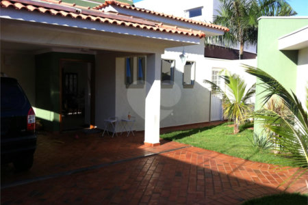 Sobrado à venda com 4 quartos, sendo 2 suítes,  em Ribeirânia, Ribeirão Preto, SP