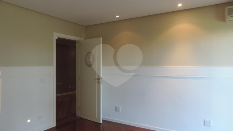 Apartamento à venda com 3 suítes em Jardim Marajoara, São Paulo, SP