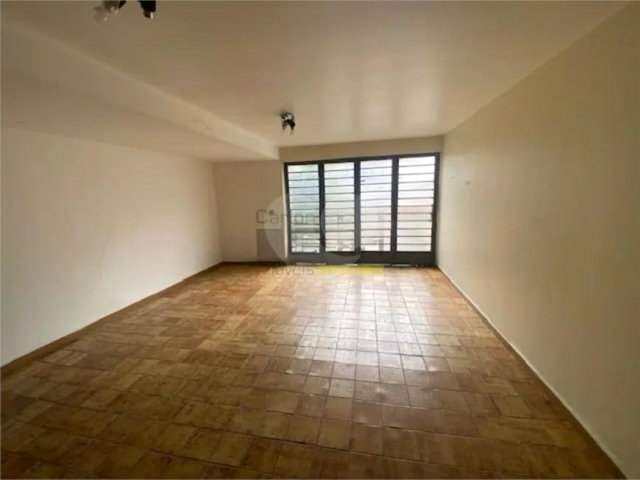 Sobrado à venda com 3 quartos, sendo 1 suíte,  em Jardim França, São Paulo, SP