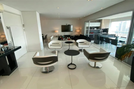 Apartamento à venda com 3 suítes em Vila Romana, São Paulo, SP