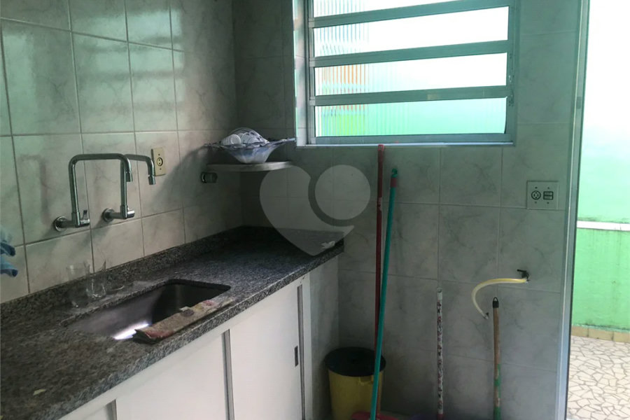 Ótima casa térrea a venda, 2 quartos e 2 vagas de garagem Jd Maristela