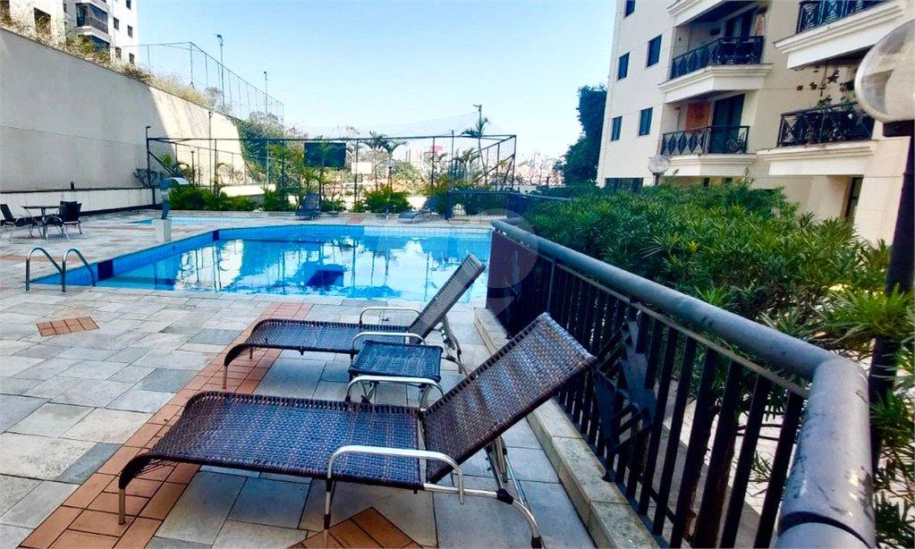 Apartamento à venda com 3 quartos, sendo 1 suíte,  em Jardim Peri Peri, São Paulo, SP