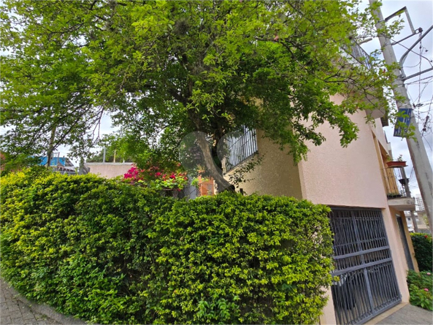 Sobrado à venda com 4 quartos, sendo 1 suíte, em Jardim Regina, São Paulo, SP