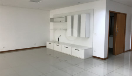 Casa à venda com 4 quartos, sendo 2 suítes,  no condomínio Village Damha II, São Carlos - SP