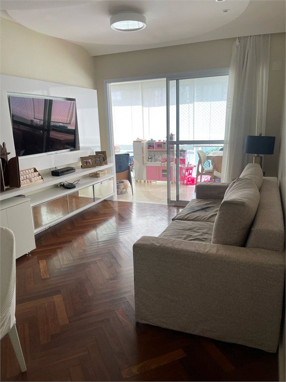 Apartamento à venda com 3 quartos, sendo 1 suíte, em Aclimação, São Paulo, SP