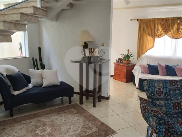 Casa à venda com 5 quartos, sendo 3 suítes,  em Capoavinha, Mairiporã, SP