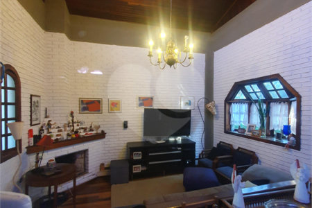 Casa à venda com 4 quartos, sendo 2 suítes,  no condomínio Vinhas da Vista Alegre - Lado Café, Vinhedo - SP