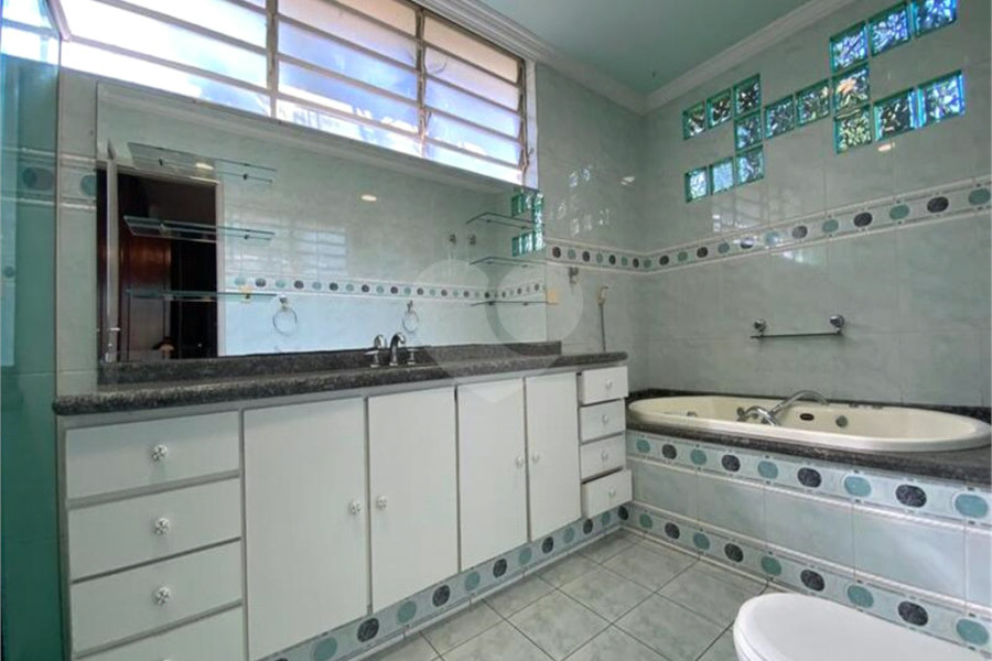 Casa Térrea à venda com 4 quartos, sendo 2 suítes, em Jardim Floresta, São Paulo, SP