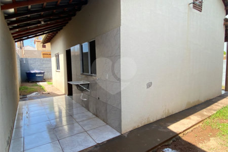 Casa Térrea à venda com 2 quartos em Petrópolis, Várzea Grande, MT