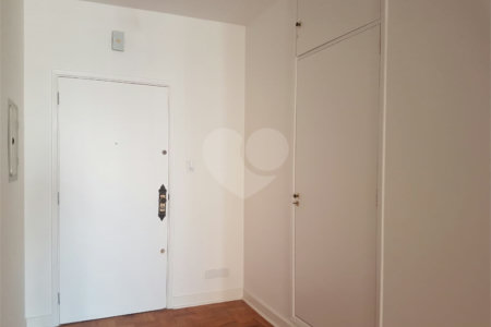 Apartamento à venda com 3 quartos, sendo 1 suíte, em Jardim Paulista, São Paulo, SP