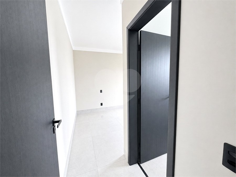 Casa à venda com 2 quartos, sendo 1 suíte, no condomínio Tivolli, Itapetininga - SP