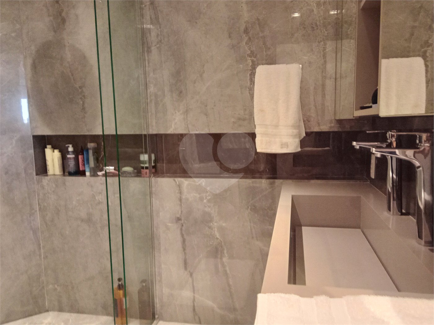 Apartamento à venda com 3 suítes em Santana, São Paulo, SP