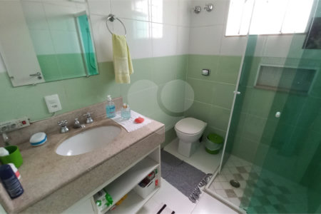 Sobrado à venda com 3 quartos, sendo 1 suíte, em Vila Gomes, São Paulo, SP