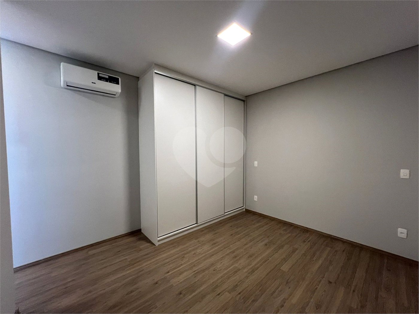 Casa à venda com 3 suítes no condomínio Alphaville Nova Esplanada, Votorantim - SP