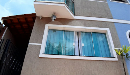Sobrado à venda com 4 quartos, sendo 2 suítes,  em Parque Casa de Pedra, São Paulo, SP