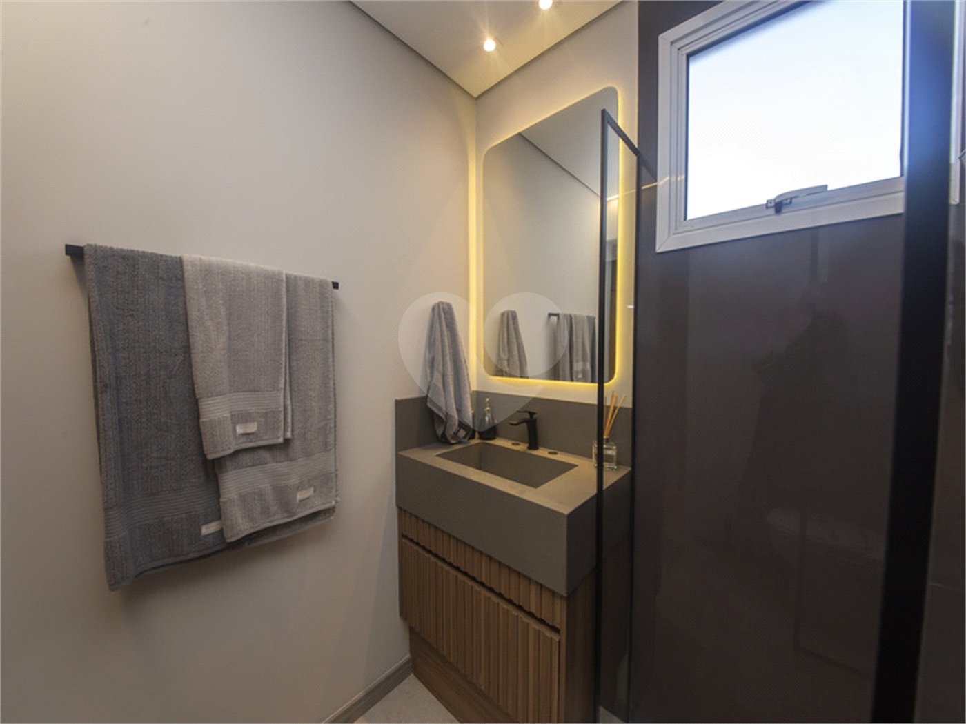 Apartamento à venda com 2 quartos, sendo 1 suíte,  em Vila Espírito Santo, Sorocaba, SP