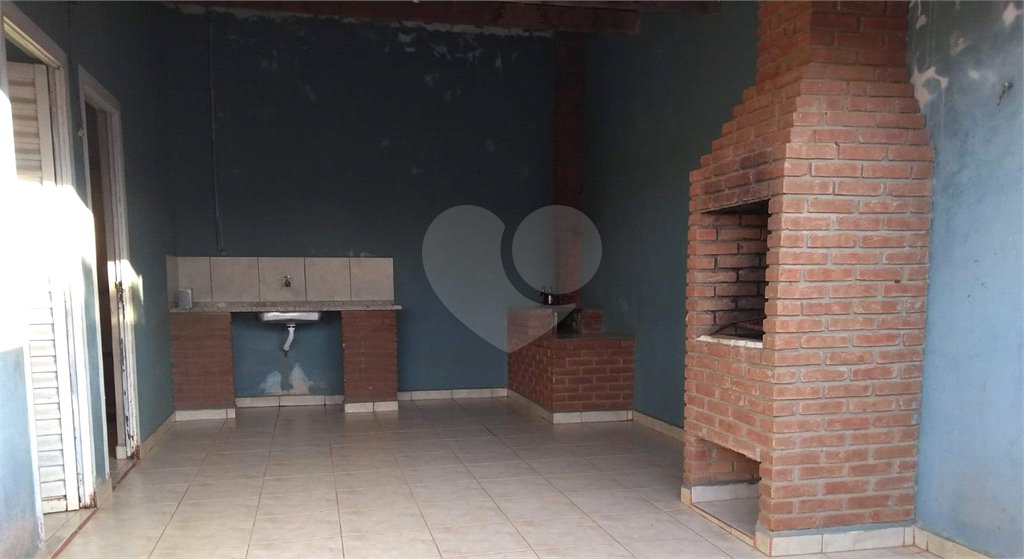 Sobrado à venda com 5 quartos em Jardim Bela Vista, Itapetininga, SP