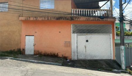 Sobrado à venda com 4 quartos, sendo 2 suítes,  em Parque Sonia, São Paulo, SP