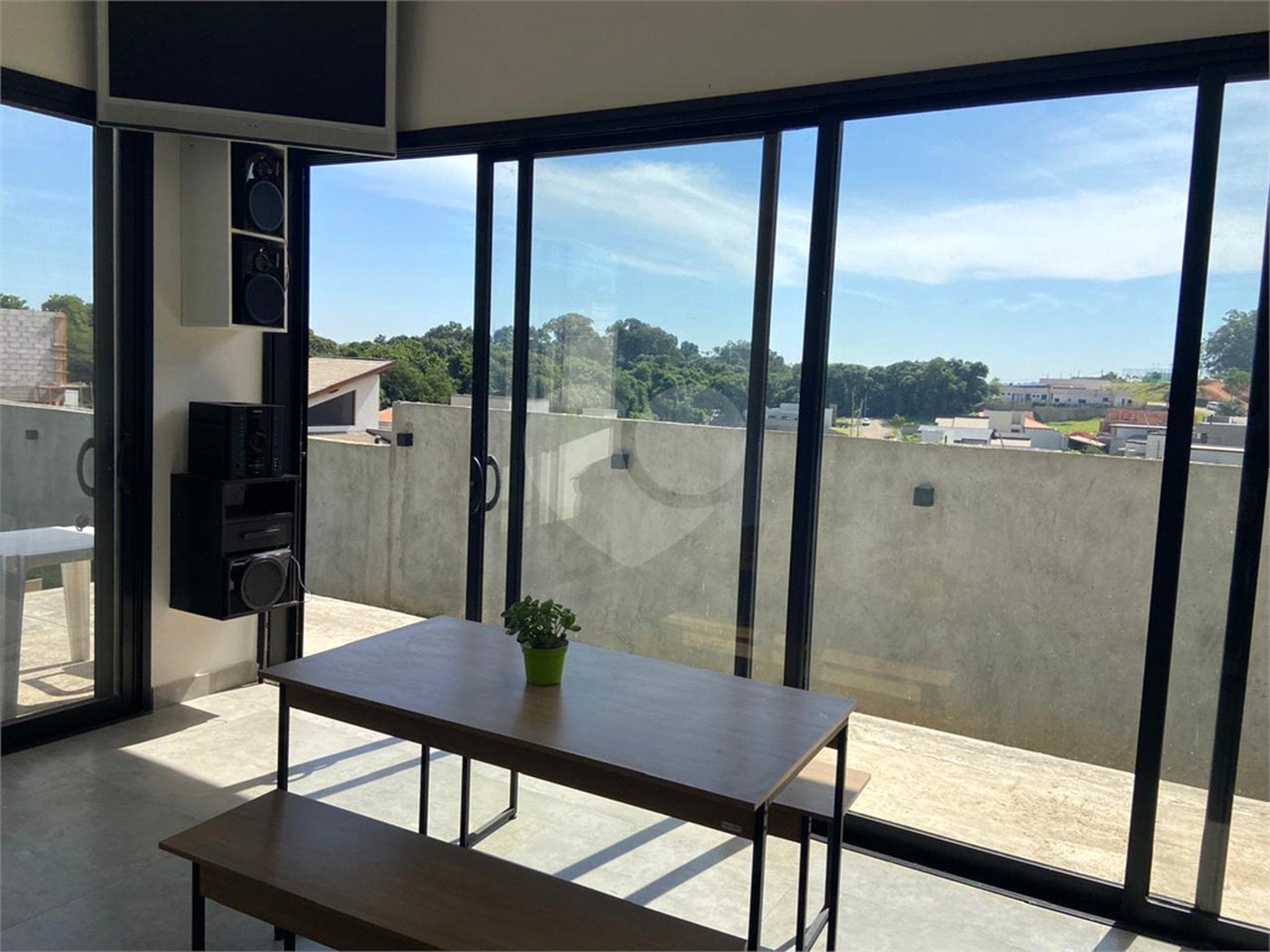 Casa à venda com 3 suítes no condomínio Terras de Santa Teresa, Itupeva - SP