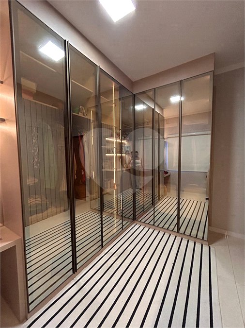Casa à venda com 2 suítes no condomínio Solar dos Girassóis, Poá - SP