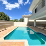 Casa à venda com 3 suítes no condomínio Portal do Lago, Valinhos - SP