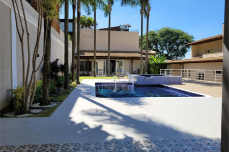 Casa à venda com 5 suítes em Paraisópolis, São Paulo, SP