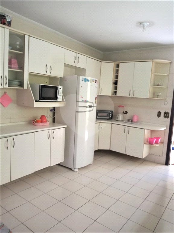 Sobrado à venda com 3 quartos, sendo 1 suíte,  em Vila Romero, São Paulo, SP