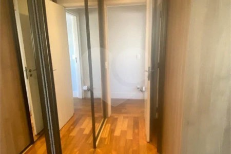 Apartamento à Venda na Mooca com 122 m² sendo 3 Suítes com Varanda Gourmet com 2 Vagas Aceita Permuta