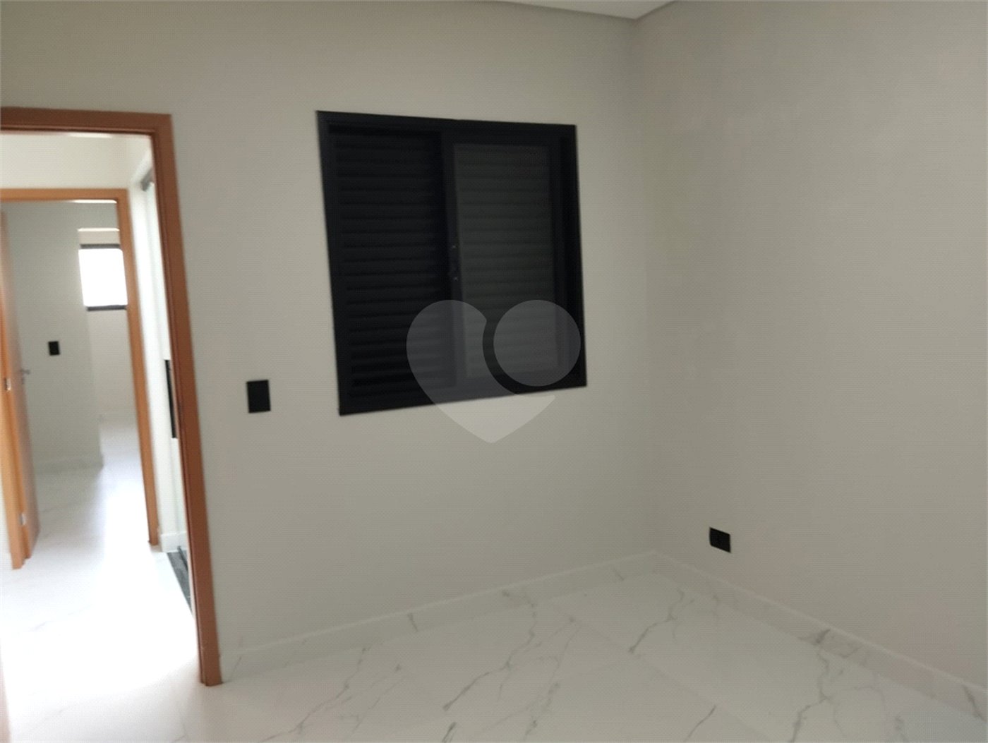 Casa à venda com 3 quartos, sendo 2 suítes, em Cachoeirinha, Bom Jesus dos Perdões, SP