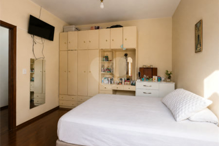 Casa de Vila à venda com 4 quartos, sendo 1 suíte, em Cupecê, São Paulo, SP