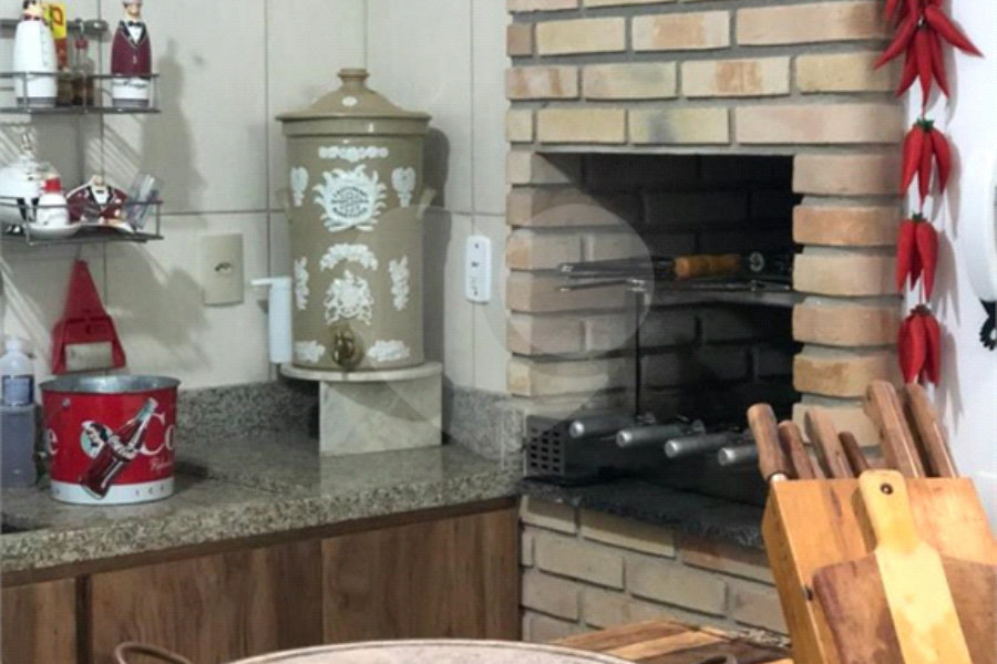 Sobrado à venda com 5 quartos, sendo 3 suítes, em Tremembé, São Paulo, SP
