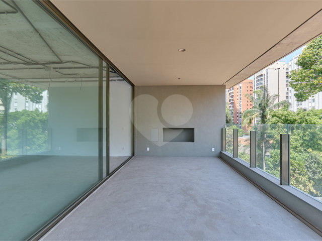 Apartamento à venda com 4 suítes em Vila Nova Conceição, São Paulo, SP