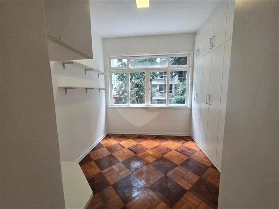 Apartamento à venda com 3 quartos, sendo 1 suíte, em Copacabana, Rio de Janeiro, RJ