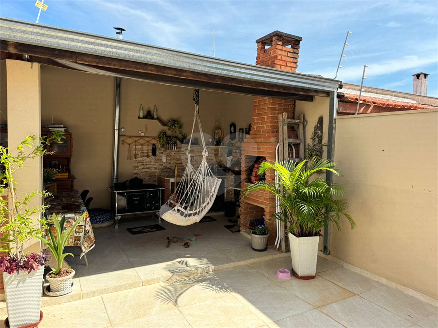 Casa à venda com 2 quartos, sendo 1 suíte, em Jardim Shangri-lá, Itapetininga, SP
