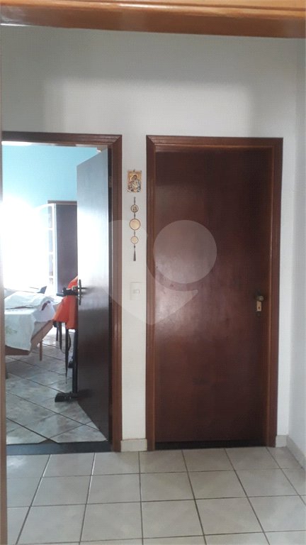 Sobrado à venda com 5 quartos, sendo 3 suítes, em Jardim dos Pinheiros, Atibaia, SP