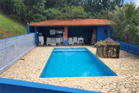 Chácara à venda com 4 quartos, sendo 1 suíte, no Centro, Santa Isabel, SP