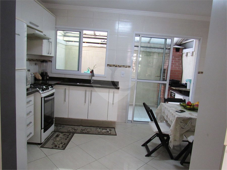 Casa à venda com 2 suítes no condomínio Real Residencial Julia, São Paulo - SP