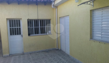 Casa Térrea à venda com 4 quartos, sendo 1 suíte,  em Vila Medeiros, São Paulo, SP