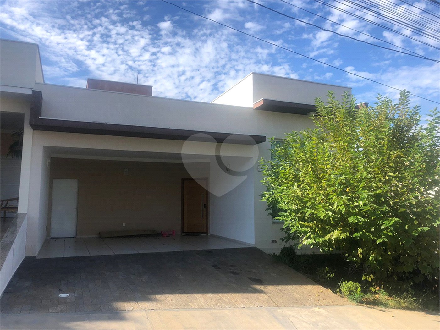 Casa à venda com 4 quartos, sendo 1 suíte, no condomínio Villagio Milano, Sorocaba - SP
