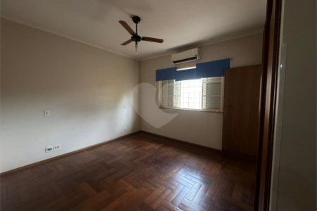 Casa à venda com 3 quartos, sendo 2 suítes, em Alto da Boa Vista, Ribeirão Preto, SP