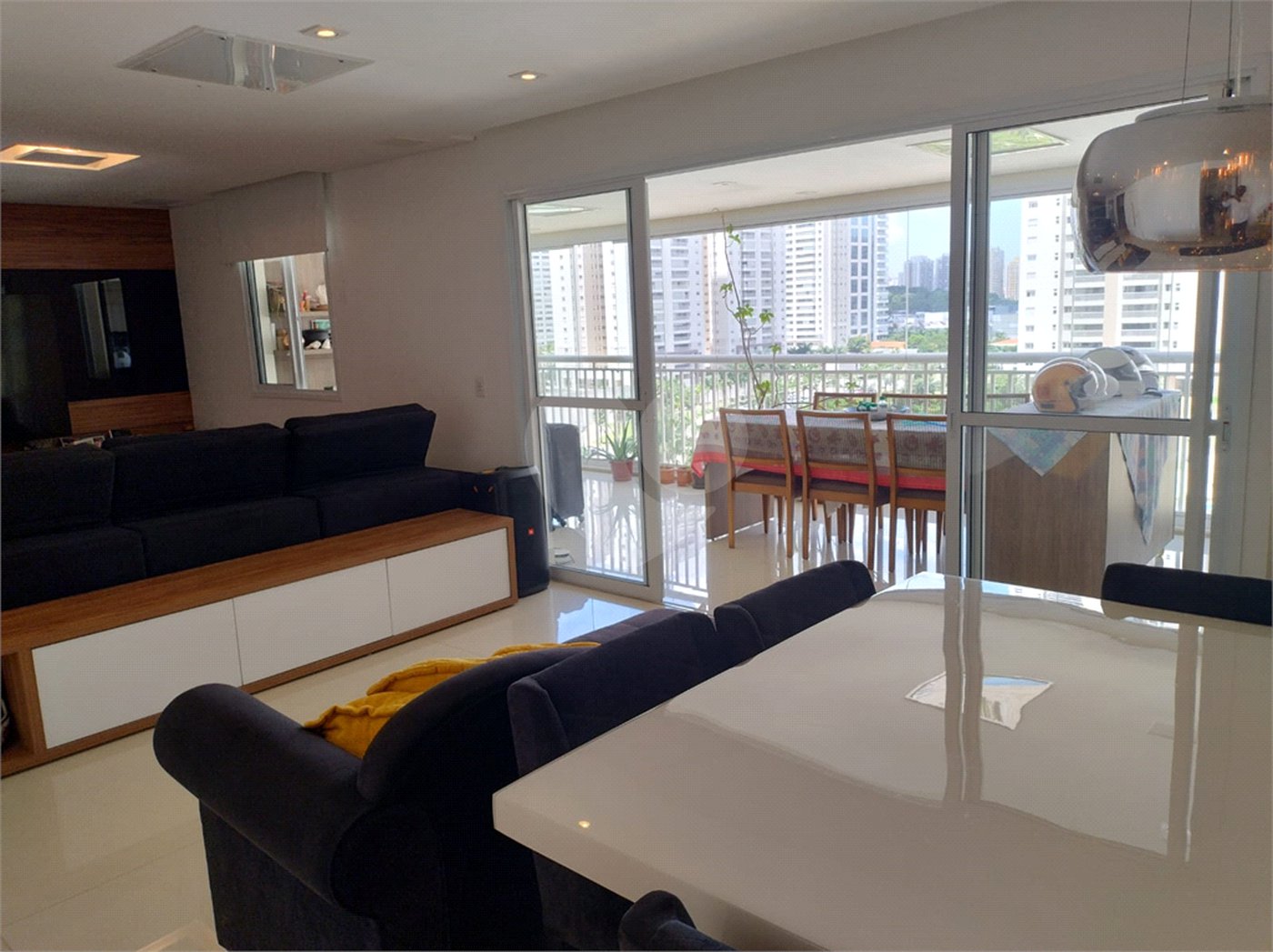 Apartamento à venda com 3 quartos, sendo 1 suíte,  no Centro, São Bernardo do Campo, SP