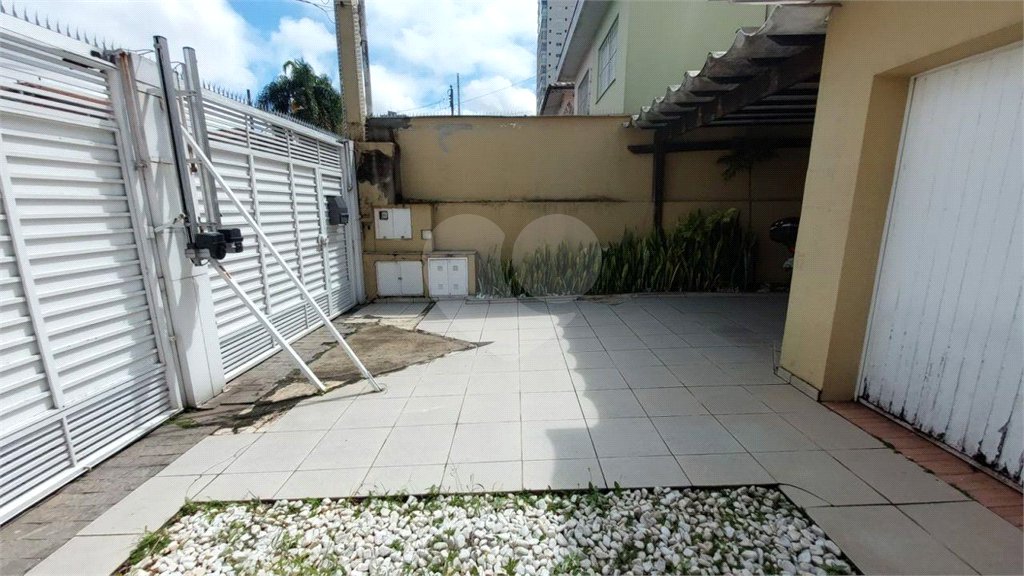 Casa à venda com 4 quartos, sendo 2 suítes,  em Vila Alexandria, São Paulo, SP